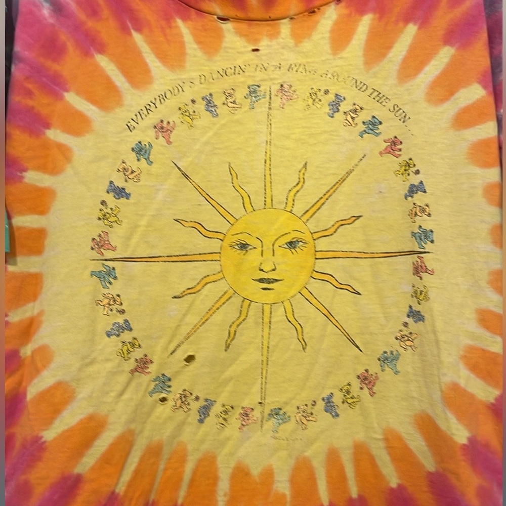 Vintage 80s Grateful Dead Thrashed Tie Dye Tshirt. Anvil Red Bar Tag. Size XL.